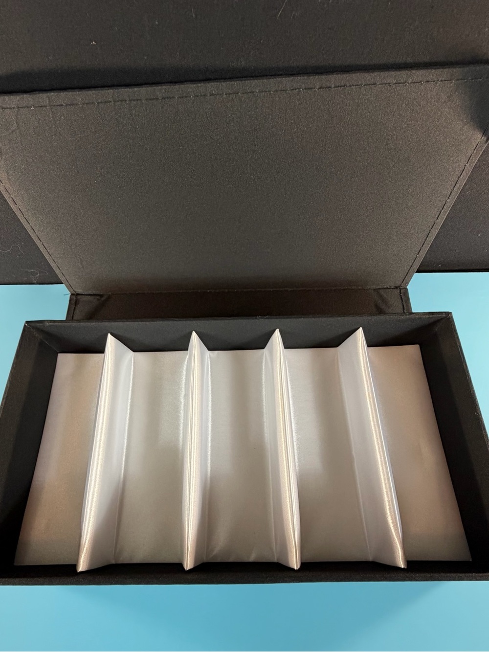 Black and White glasses Organizer Box - Unbranded